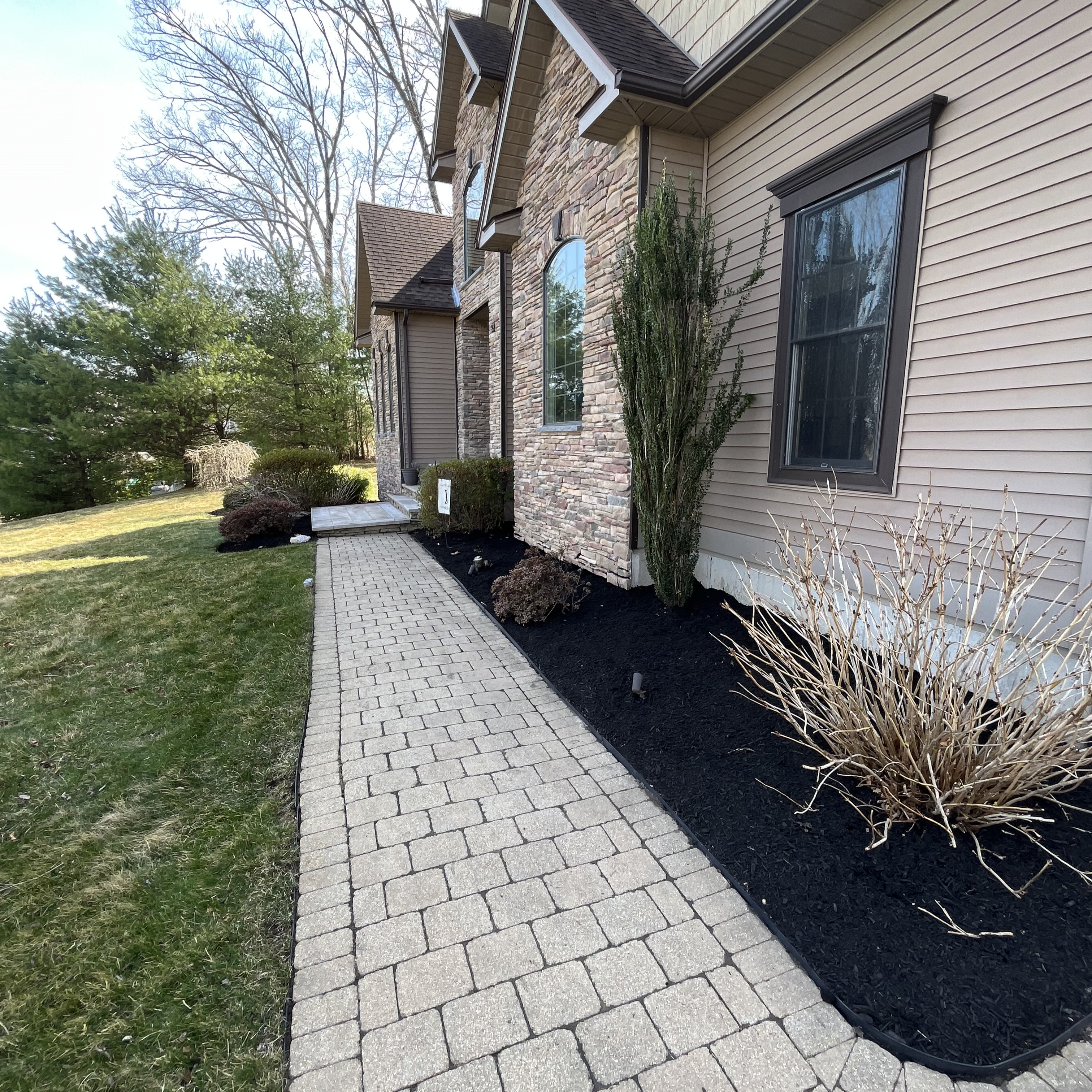 Fresh mulch installation